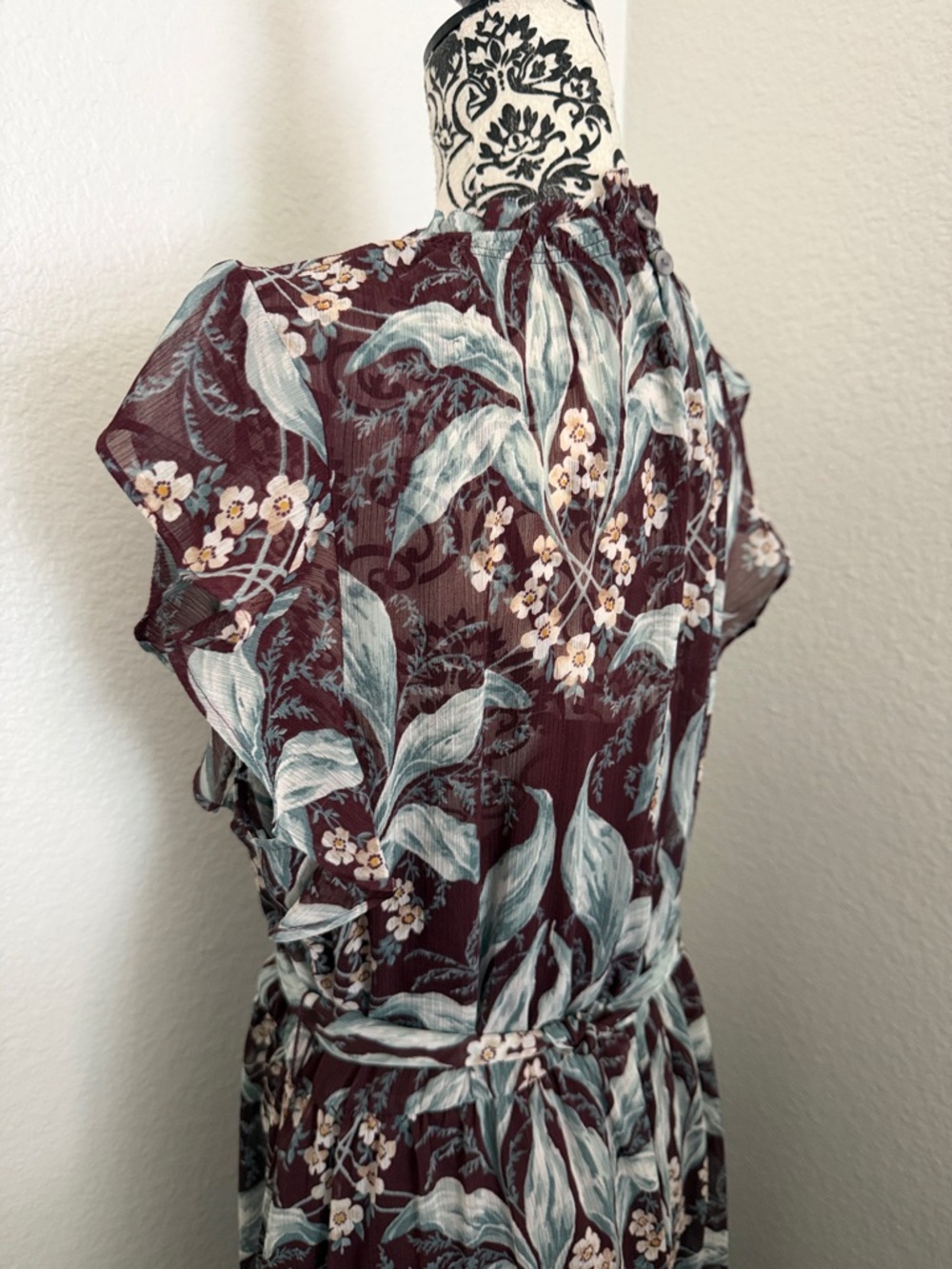 Ann Taylor Floral Tie-Waist Midi Dress in Burgundy Size Large - Picture 4 of 11